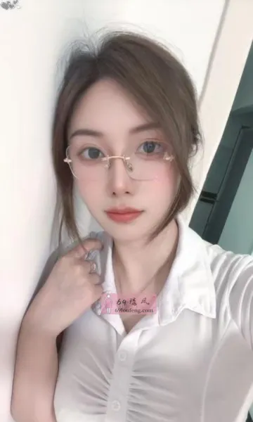 性感制服美女 - 上海-普陀区 楼凤实拍第3张