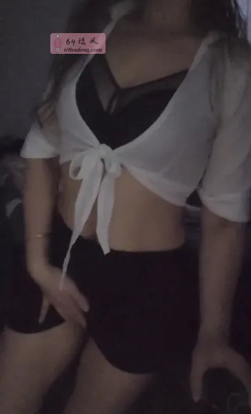 成都大胸桃子老师 - 四川-成都 楼凤实拍第2张