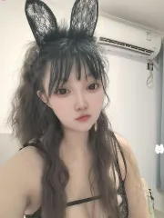 服务系御姐沐沐 真实工作室环境 (地点：浙江 - 杭州)