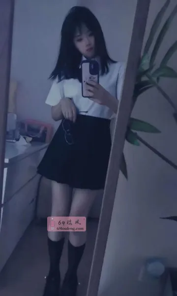 惠山区眼镜妹萌萌 - 江苏-无锡 楼凤实拍第2张