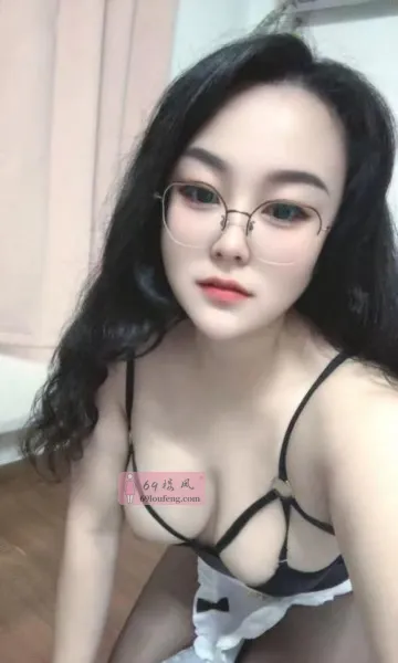 舌吻眼镜骚女兰兰 - 上海-浦东新区 楼凤实拍第2张