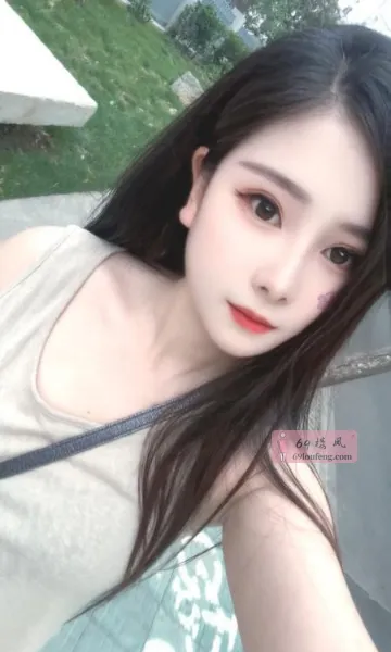 美女兜兜 - 江苏-无锡 楼凤实拍第3张