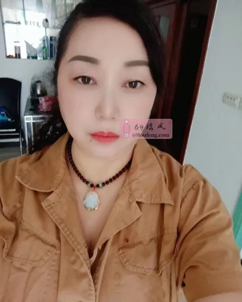 特大胸泻火少妇 - 重庆-沙坪坝区 楼凤实拍第2张