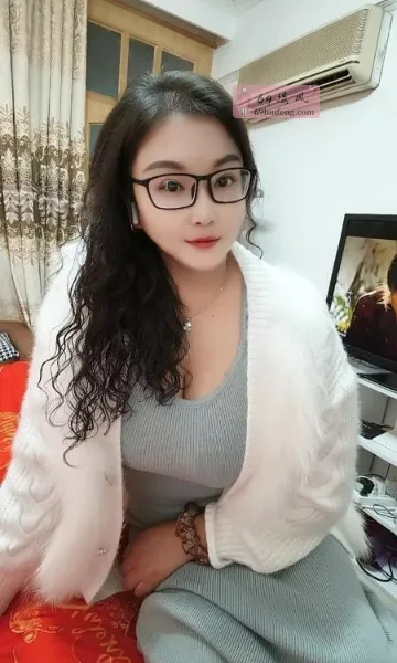 性价比大胸熟女 - 江苏-南京 楼凤实拍第2张