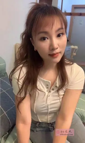 一字马小姐姐 - 四川-成都 楼凤实拍第1张