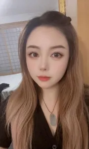 宝山肤白大胸姐姐 真实工作室环境 (地点：上海 - 宝山区)