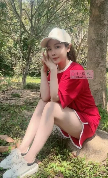 轻熟大胸泡芙姐 - 广东-广州 楼凤实拍第3张