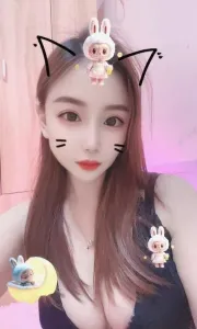 练瑜伽小姐姐 真实工作室环境 (地点：湖北 - 武汉)