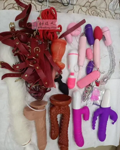 道具大王莉莉 - 江苏-南京 楼凤实拍第3张