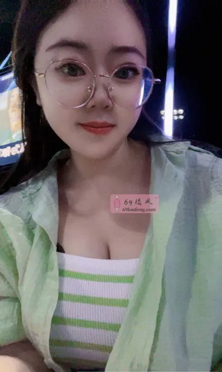 光谷服务系F巨乳琦琦 - 湖北-武汉 楼凤实拍第1张