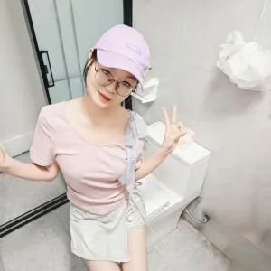 秦淮区双塘街妹子 真实工作室环境 (地点：江苏 - 南京)