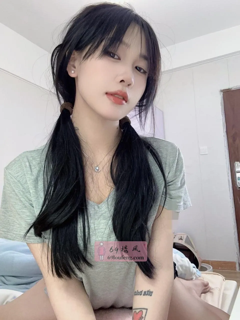 黑丝长腿学妹三点粉嫩 - 上海-闵行区 楼凤实拍第1张