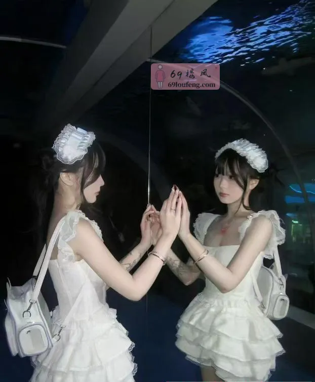 08白虎百变萝莉萱萱 - 江苏-南京 楼凤实拍第1张