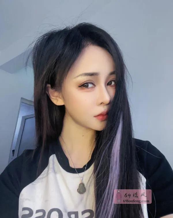 南三环小个子美女 - 四川-成都 楼凤实拍第1张