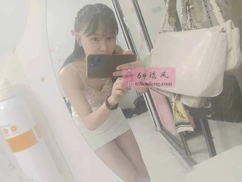 百变少妇 - 江苏-苏州 楼凤实拍第3张