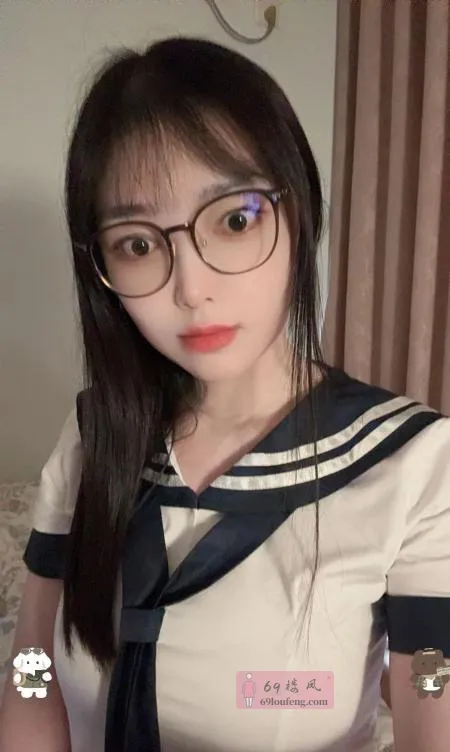 【南山区】温柔大胸眼镜老师 - 广东-深圳 楼凤实拍第2张