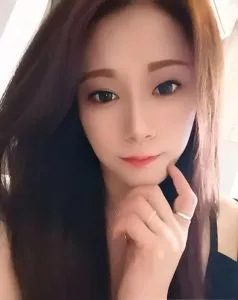 广东 - 深圳 宅男福利推荐：【龙华区】丰满性感美女 实景