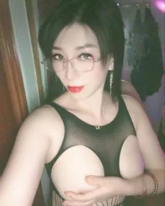 重庆 - 渝北区高颜值老师淫欲美骚妇实拍