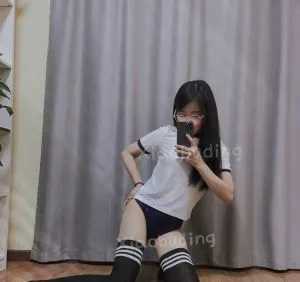 【独家】广东 - 深圳 老师 【龙华区】民乐小只马御姐 内部实拍