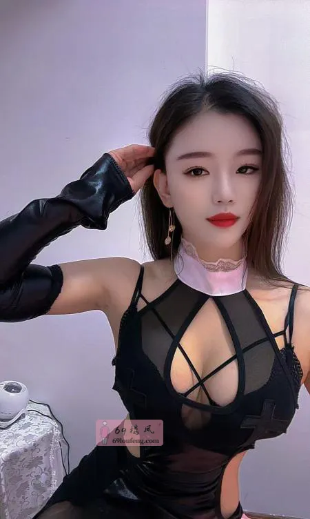 【龙岗区】骚丝制服青青 - 广东-深圳 楼凤实拍第3张