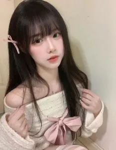 上海 - 普陀区 宅男福利推荐：小美女丝袜制服诱惑 实景