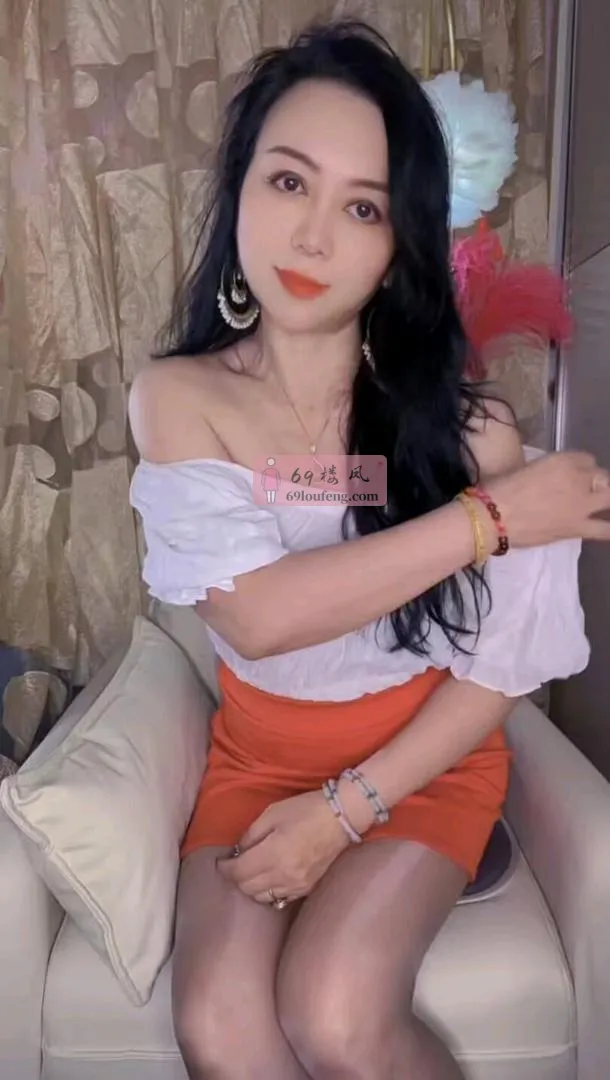 长腿丝袜美女 - 江苏-南通 楼凤实拍第4张