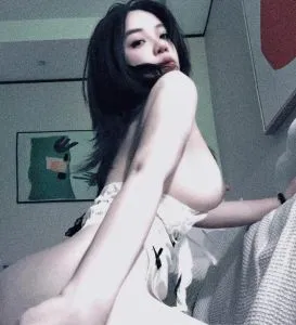 江苏 - 南京 宅男福利推荐：【秦淮区】巨乳翘臀猫咪老师 实景