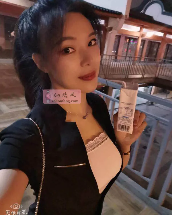 【龙华区】一字马丝袜小妖精樱子 - 广东-深圳 楼凤实拍第3张