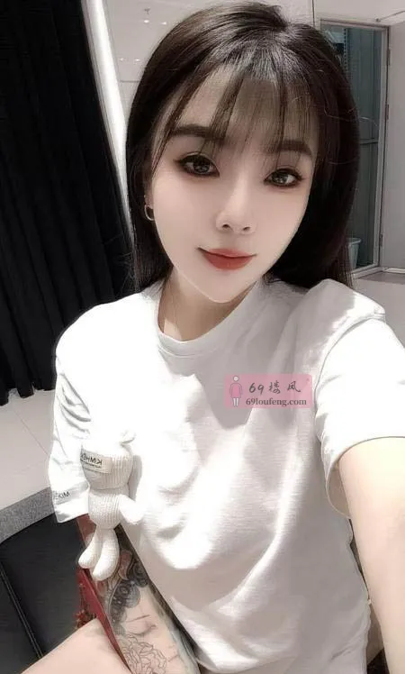 【秦淮区】花臂性感女郎 - 江苏-南京 楼凤实拍第1张