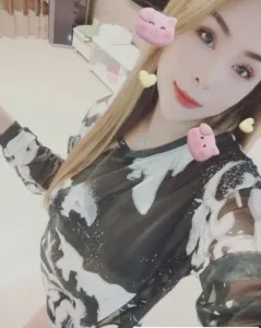 潮喷小姨子 真实工作室环境 (地点：天津 - 河北区)