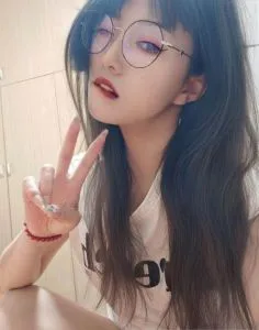 浙江 - 杭州 附近最火老师 【上城区】反差眼镜妹 照片墙