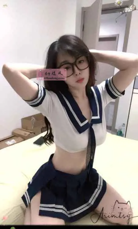 大眼镜框妹妹 - 江苏-苏州 楼凤实拍第2张