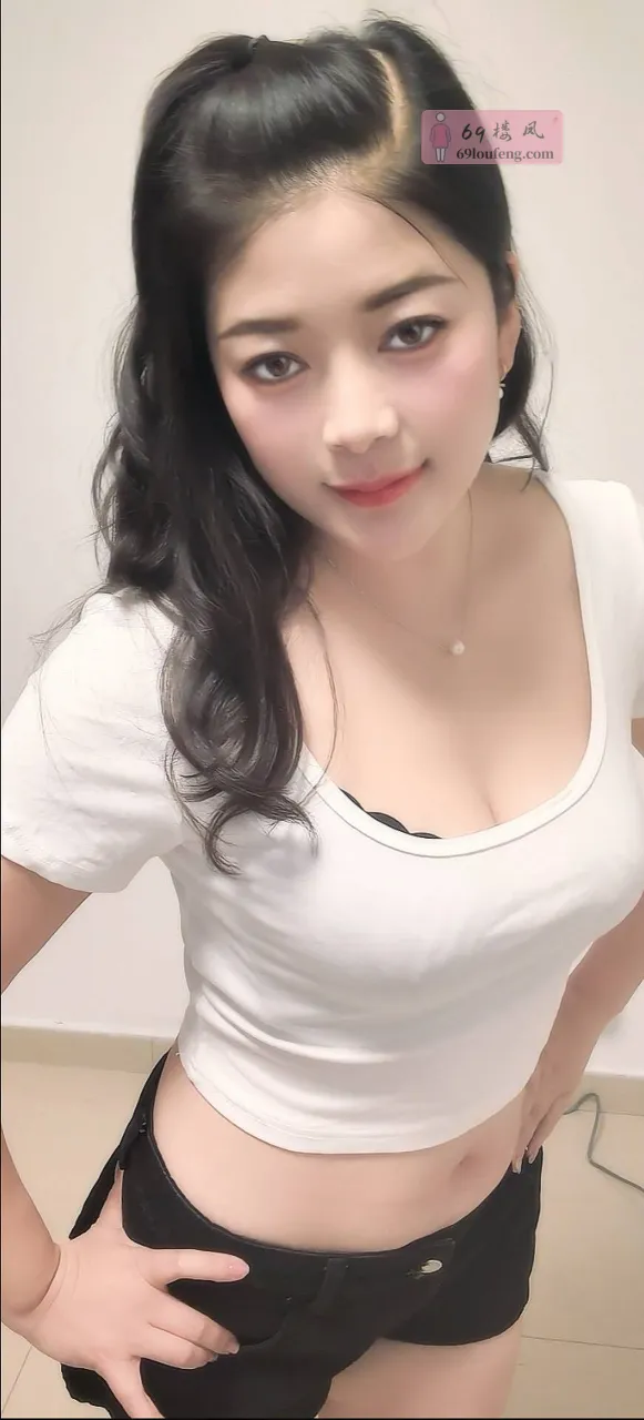 【福田区】制服骚妇莹莹 - 广东-深圳 楼凤实拍第1张