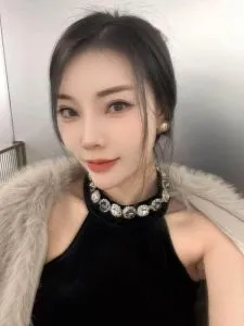 南山区小女人 广东 - 深圳线下实拍无遮挡