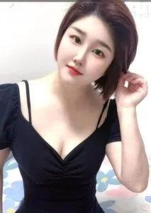 东门短发性感少妇 现场拍摄照片 (四川 - 成都)