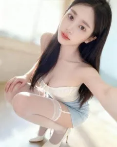 【广东 - 深圳】温柔性感美女诺诺 最新实拍图片