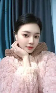 广东 - 深圳 龙园肤白骚璐璐 纯天然无科技实景