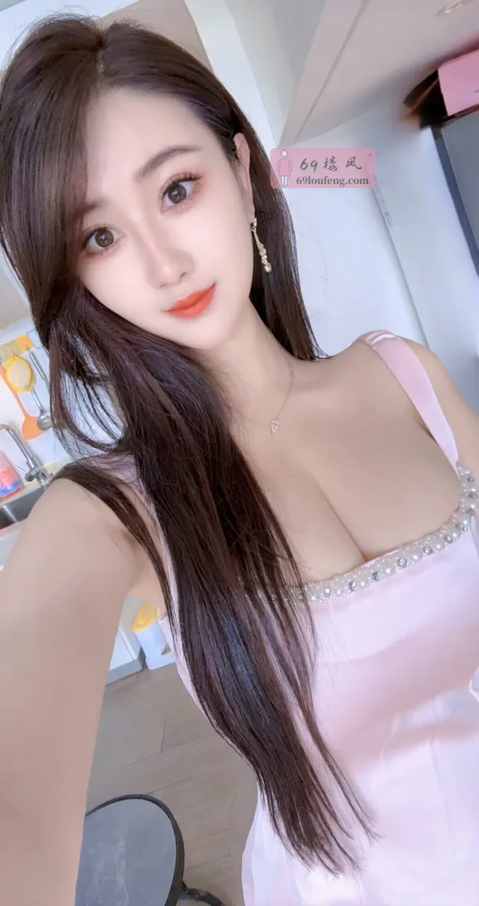 白皙巨乳少妇 - 广东-深圳 楼凤实拍第4张