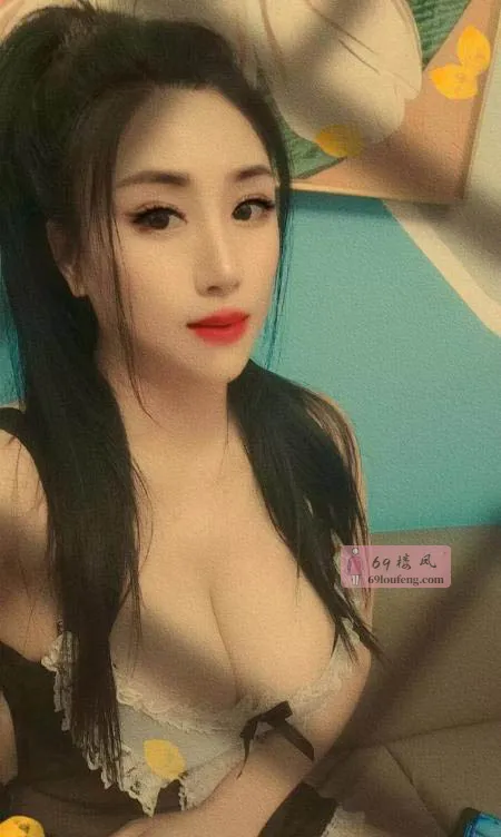 大胸雪妍服务控 - 四川-成都 楼凤实拍第1张