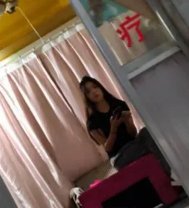 三官庙扫街 地铁口小姐 陕西-西安