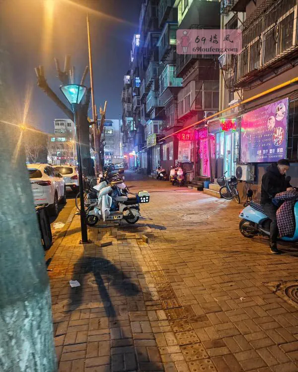 路边小店 - 辽宁-锦州 楼凤实拍第1张