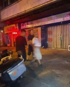 江苏-无锡 锡山站街 站街女实拍图