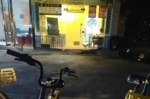 武侯区路边小店 四川-成都 失足女实拍