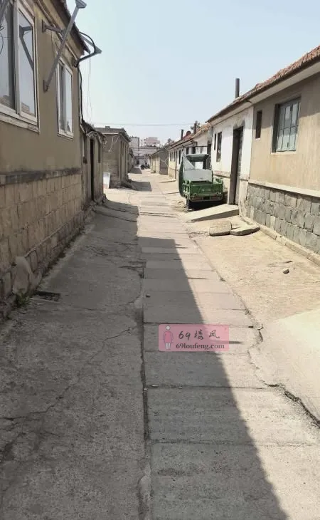庄头摸摸唱 - 山东-青岛 楼凤实拍第2张