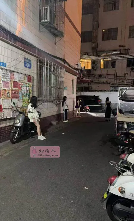 青秀站街 - 广西-南宁 楼凤实拍第3张