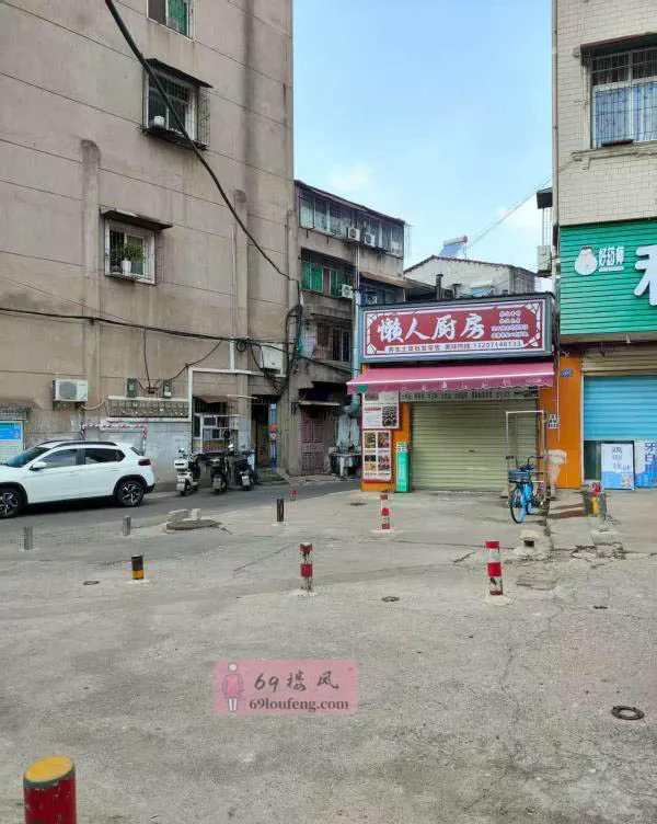 江夏中心港 - 湖北-武汉 楼凤实拍第1张