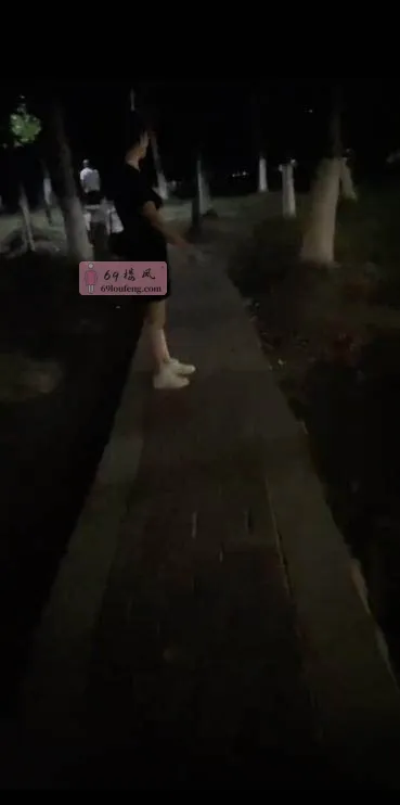 苏州公园偶遇 - 江苏-苏州 楼凤实拍第2张