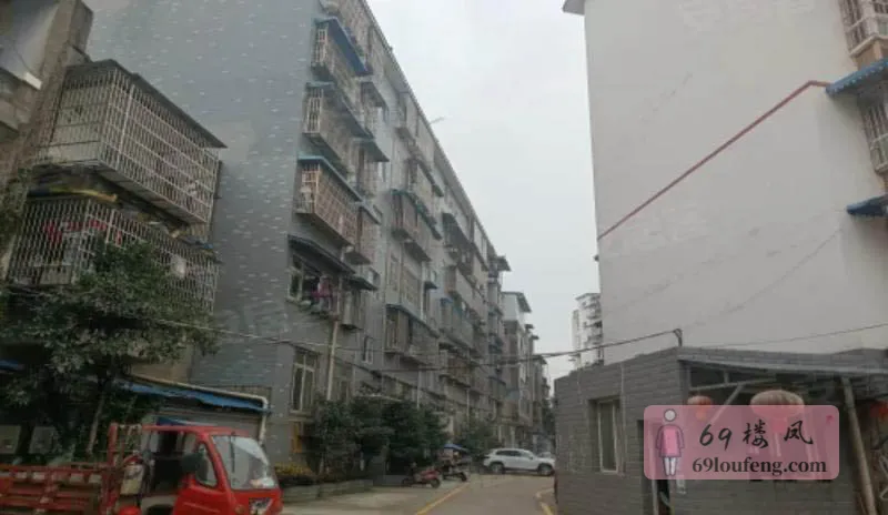 龙泉驿300小店 - 四川-成都 楼凤实拍第1张