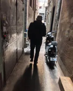 昔日圣地复活 - 广东-广州 巷子里爱情故事实拍