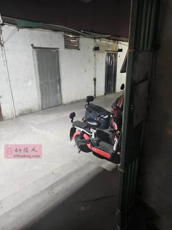 无锡硕放扫街 - 江苏-无锡 楼凤实拍第1张